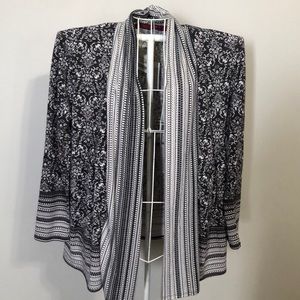 Black/white paisley pattern, lightweight sweater